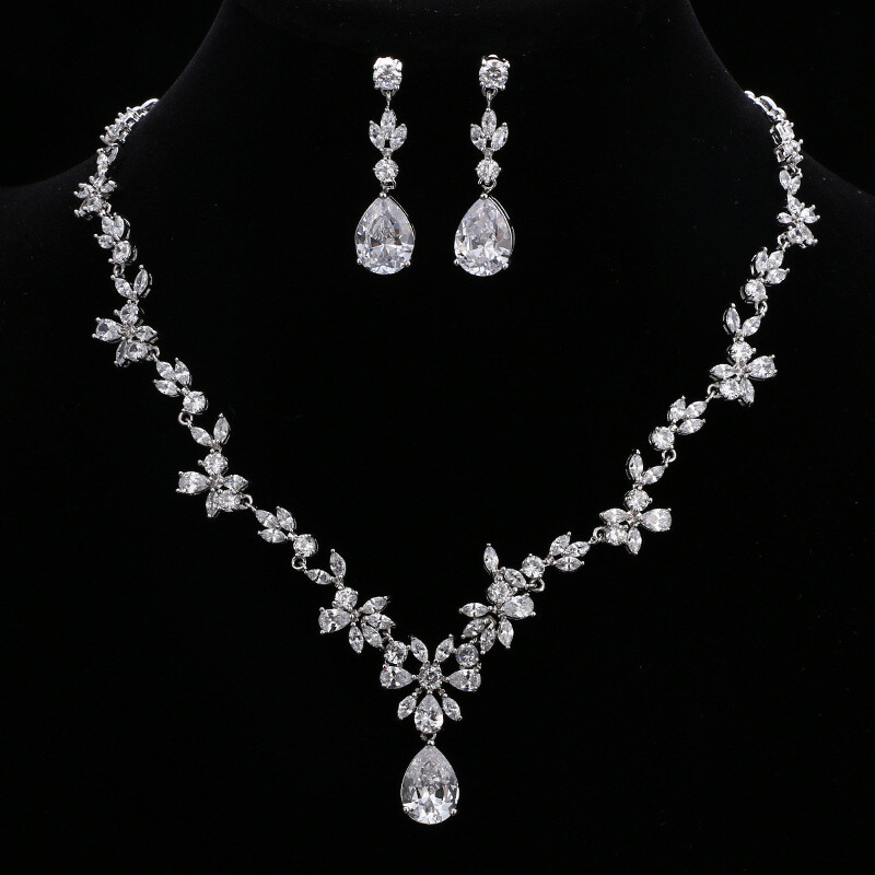 Zirconia Necklace & Earrings main image 1