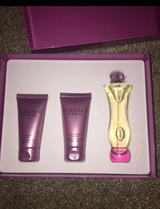 versace woman gift set