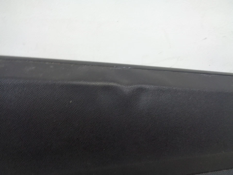 DK90290 2003-2007 CADILLAC CTS PANEL PUERTA INTERIOR DELANTERO IZQUIERDO NEGRO OEM Foto 3 de 4