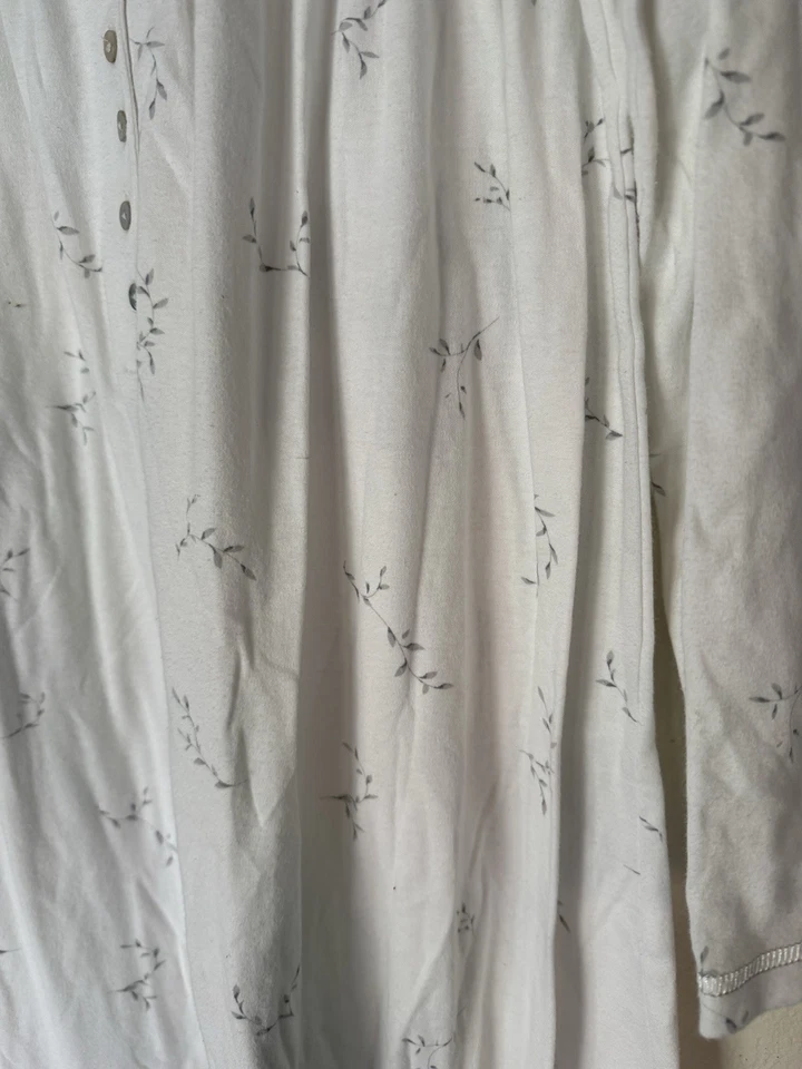 Mujer Aria Manga Larga Gris Hoja Estampado Camisón Largo Talla Pequeña Foto 3 de 4