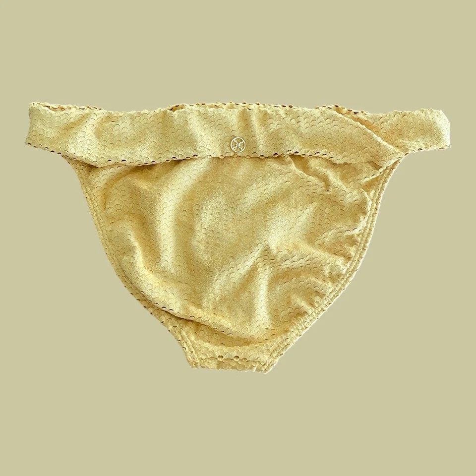 🆕 Parte inferior de bikini dorada tubo bia efecto escala Vix talla grande Foto 3 de 4