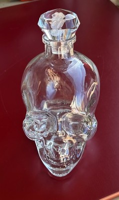 SALE! Crystal Skull 50Yr Limited Edition Rolling Stones Vodka Bottle 3D-Lips Lid