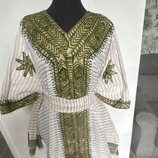 Women?s Traditional African Kaftan, White, Embroidered, One Size