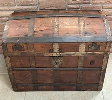 Vintage Antique Camel Back wood Steamer Trunk Dome Lid 30x24