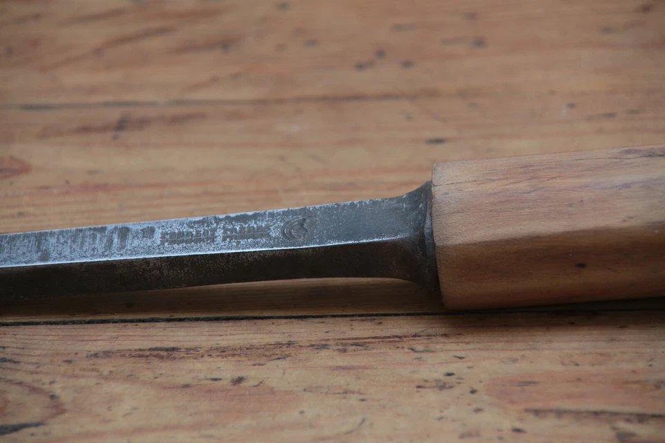 Bédane ancienne, Peugeot Frères outil charron menuisier charpentier - Photo 2/3