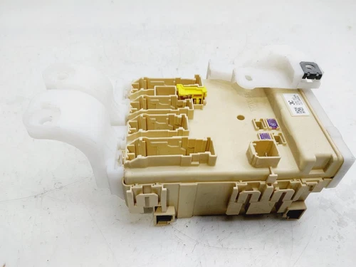 8273012X80A Caja Reles/Fusibles para TOYOTA AURIS (E18) 2016 8806722 - Imagen 4 de 10