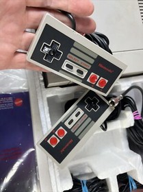 Nintendo Action Set Console bilingual box complete tested NES Mario Duck Read De