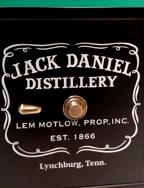 JACK DANIELS OFFICE SAFE -- Limited Replica Piggy BANK -- -- NEW in BOX with COA