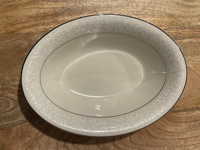 PICKARD BROCADE MEDIUM OVAL VEGETABLE BOWL 9 5/8'' MADE IN USA