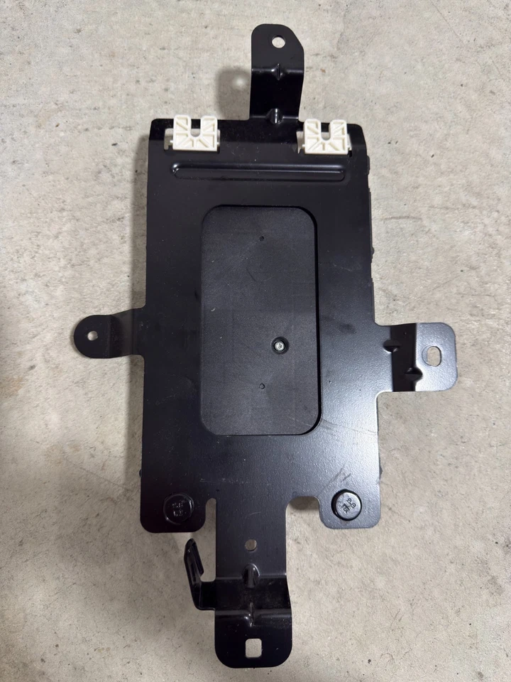 2021 Ram 1500 BCM Body Control Module OEM 68496414AE - Image 3 of 4