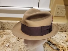 VINTAGE DOBBS NEW YORK JET 707 BROWN FUR FELT FEDORA HAT USA. Gimbels. 6 7/8