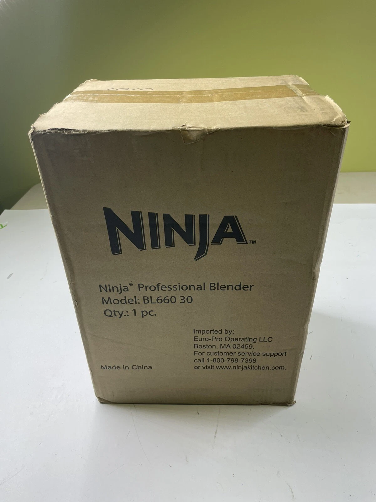 Ninja Professional Blender Model BL660 30, 1100 watts, Gray/Chrome New In Box
Opens in a new window
