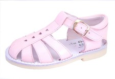 DE OSU -Spain -SALE - Toddler Girls Pink Fisherman Sandals - European -Size 4-10