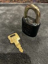 NOS OEM Vintage Caterpillar CAT 5P8500 Ignition Key & Padlock Block C Logo 