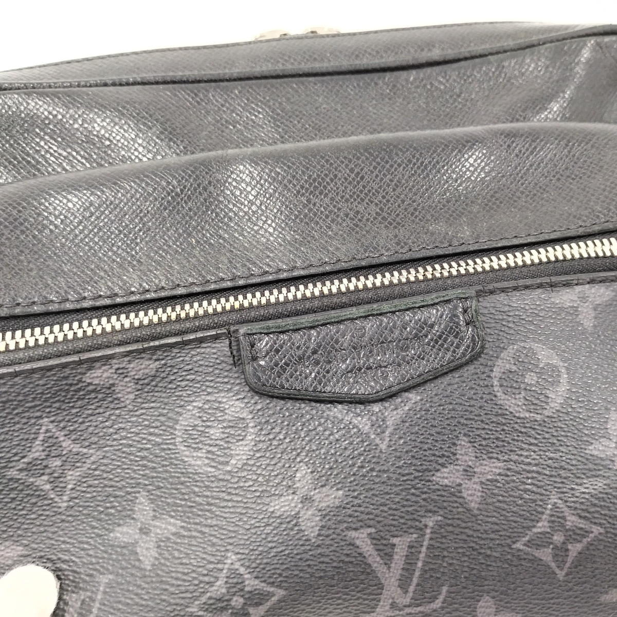 LOUIS VUITTON M30233 Taigarama Outdoor Messenger PM Shoulder bag