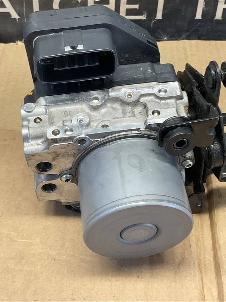 16-17 Infiniti Q50 Sedan Premium RWD Anti-Skid ABS Actuator Assembly 47660-4GH5A - Image 3 of 4