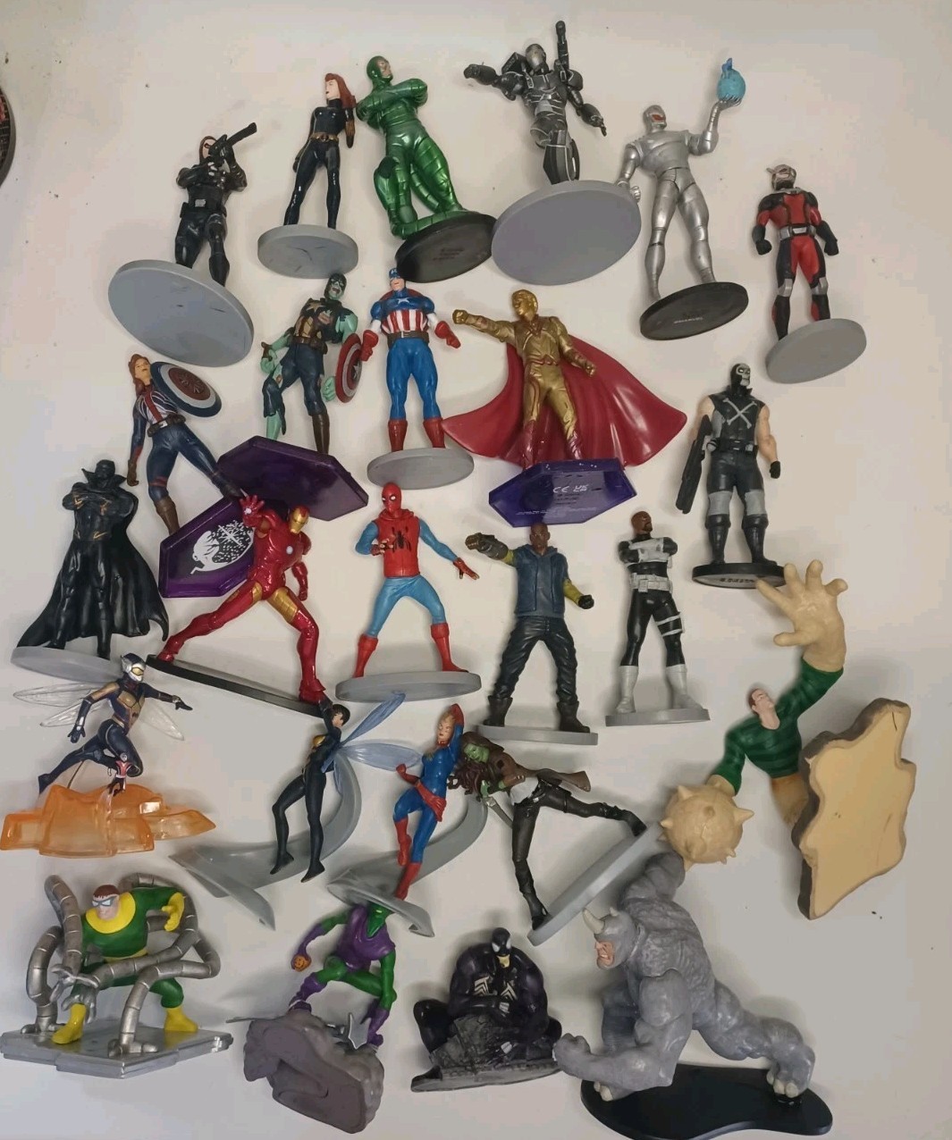 Marvel Figures Huge Lot of 25!