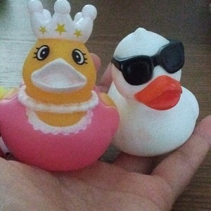 2pc Rubber Duck Bath Toy Set Princess Duck w/ Crown + Sunglasses Duck
