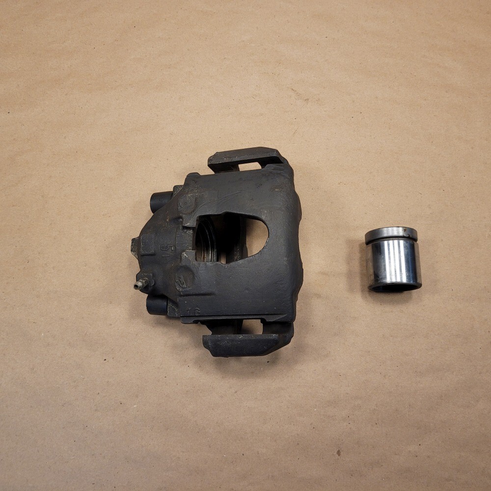 Ferrari 328 REAR+RIGHT Brake caliper