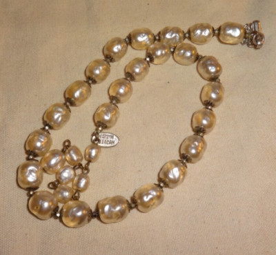 Vintage Signed Mariam Haskell Glass Baroque Pearl Choker Necklace 16''
