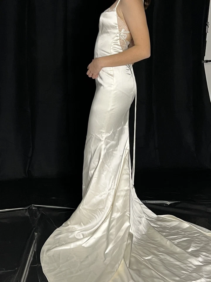 Impresionante Vestido de Boda Inés Di Santo 100% Seda Elegante Nuevo Con Etiquetas Foto 4 de 4