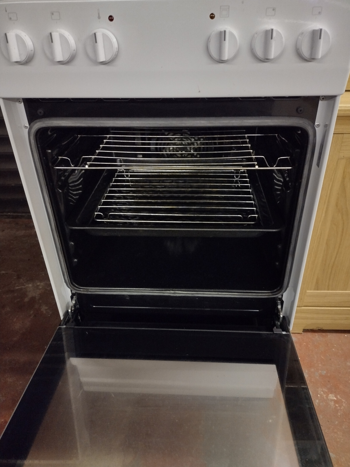 Amica AFC1530WH 50cm Electric Cooker *** Used for less than 6 weeks