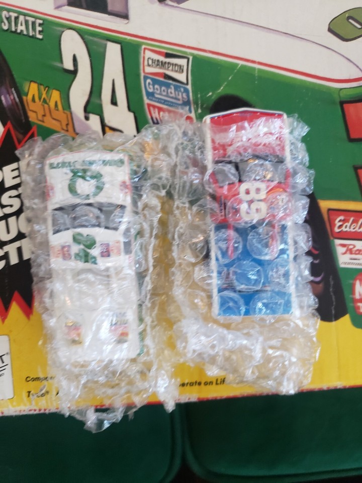 Chevy Truck Racing 9541 complete HO scale lifelike electric set 1996