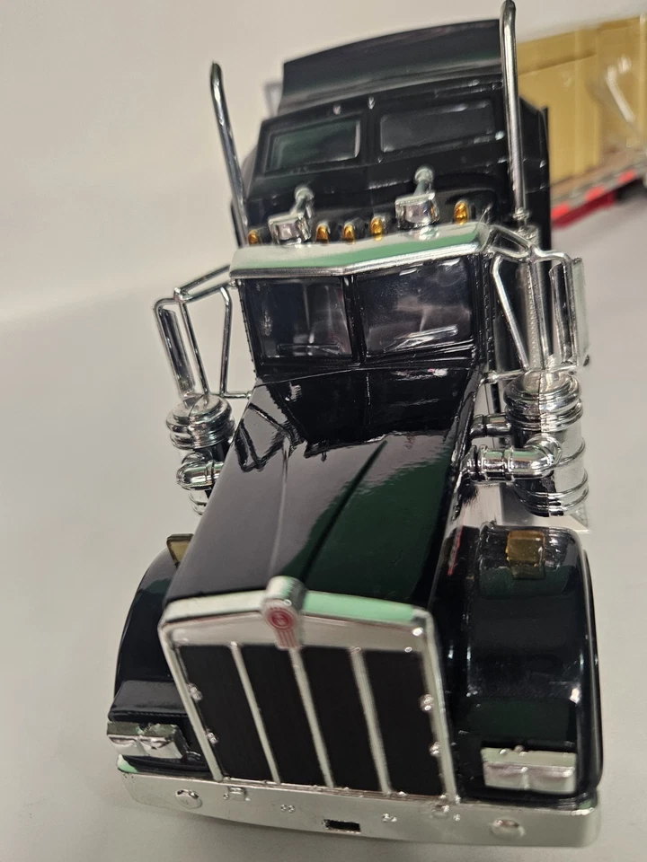 Remolque de plataforma NEWRAY (Negro) KENWORTH W900 con cajas (2001) escala 1/32 Foto 2 de 4