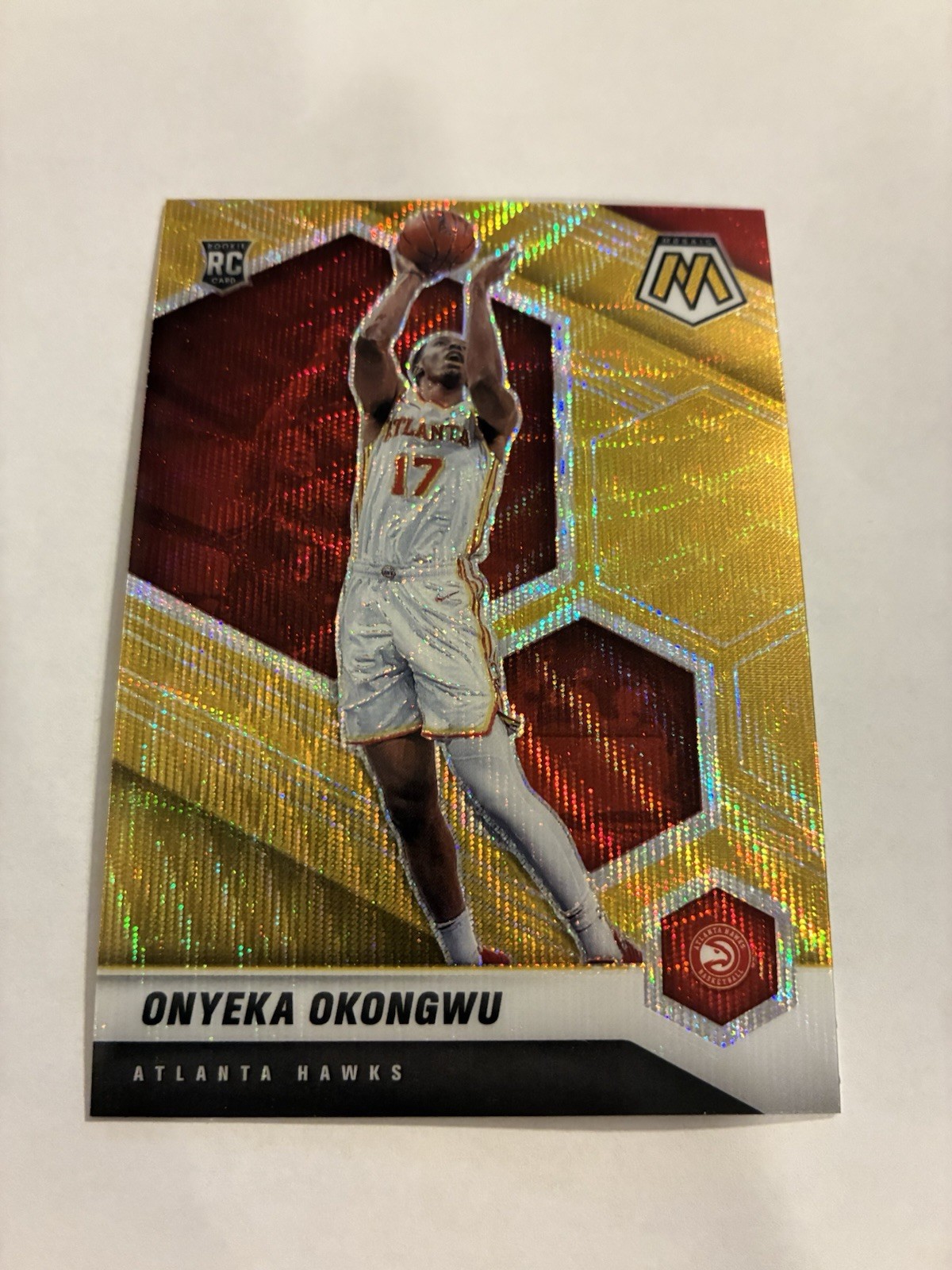 2020-21 Panini Mosaic - Rookie Onyeka Okongwu #225 Gold Wave Mosaic Prizm (RC)