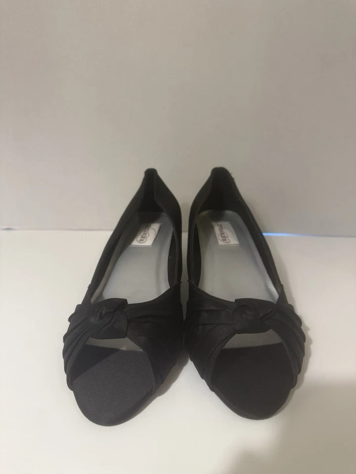 Dyeables black peep toe knot kitten heel ladies 10 - Image 2 of 4