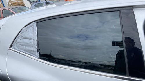 Renault Megane IV (RFBB) DOOR WINDOW RA 823000180R - Picture 2 of 3