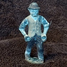 Vintage 1923 Pixyland Kew 1/32 lead gardener toy figure