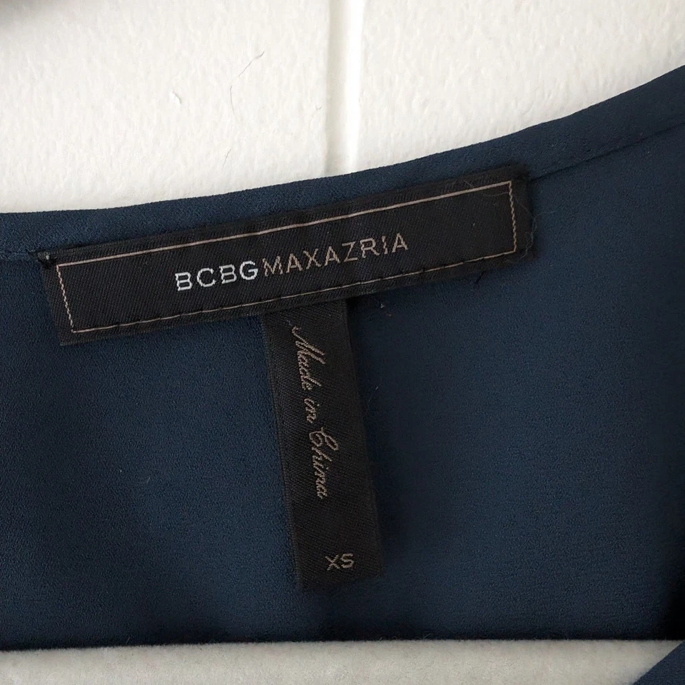 Blusa BCBGMaxazria Azul Floral Sin Mangas Recorte Trasero Top, Talla XS Foto 3 de 4