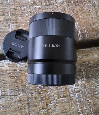 Sony Sonnar 55mm f/1,8 Standard-Objektiv - Schwarz (SEL55F18Z)