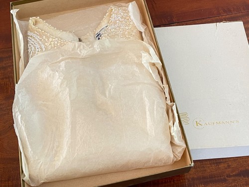 Vtg. White Beaded Shell Top Regalia Imports Hong Kong Size S 1950's Kaufmann's - Picture 11 of 11