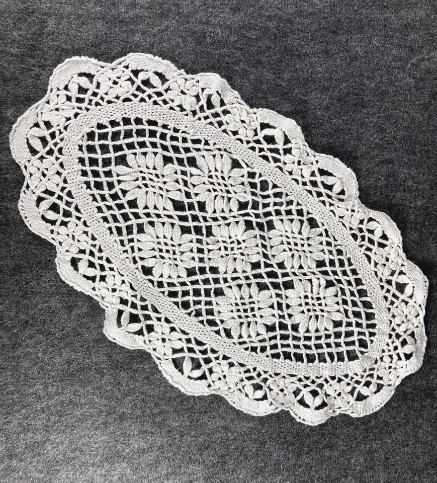 4) Manteles individuales ovalados bobina de encaje 14" x 9" elegantes delicados de colección Foto 2 de 4