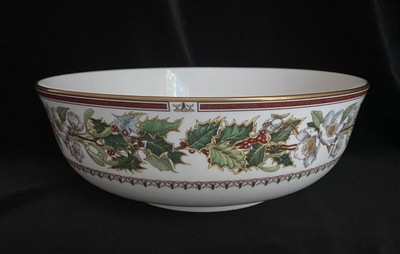 Spode Christmas Rose Centerpiece/ Lge Serving Bowl 9 1/2 inches diameter Y8560-S