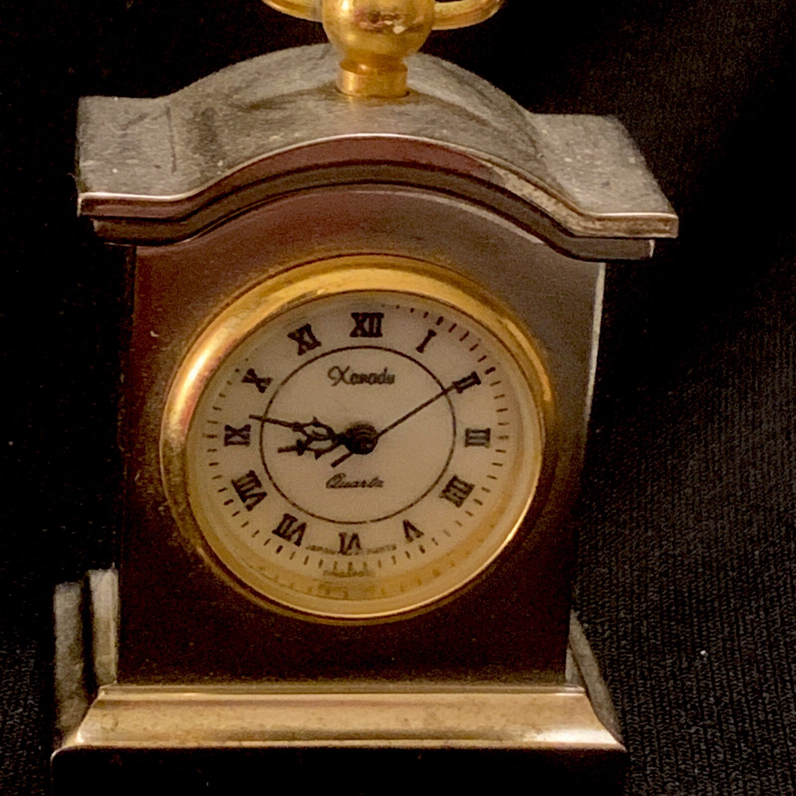 Xanadu Quartz Miniature Mini Mantle Style Dollhouse Clock 2" tall Japan