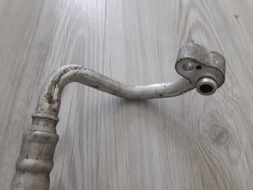 Tubo de manguera condensador aire acondicionado Volkswagen Tiguan 2009-2017 5N0 820 741 OEM* Foto 4 de 4