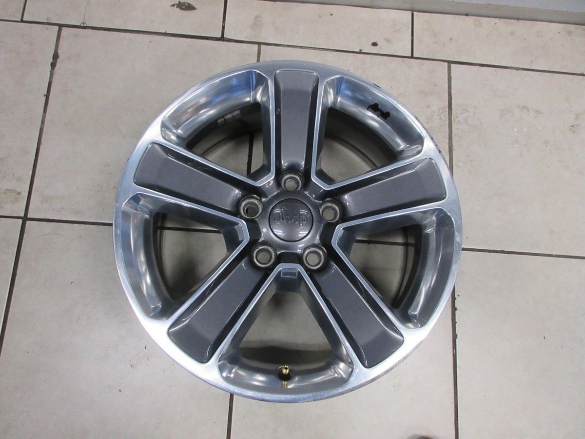 2018-2023 Jeep Wrangler JL Sahara OEM Wheel Single 18x7-1/2