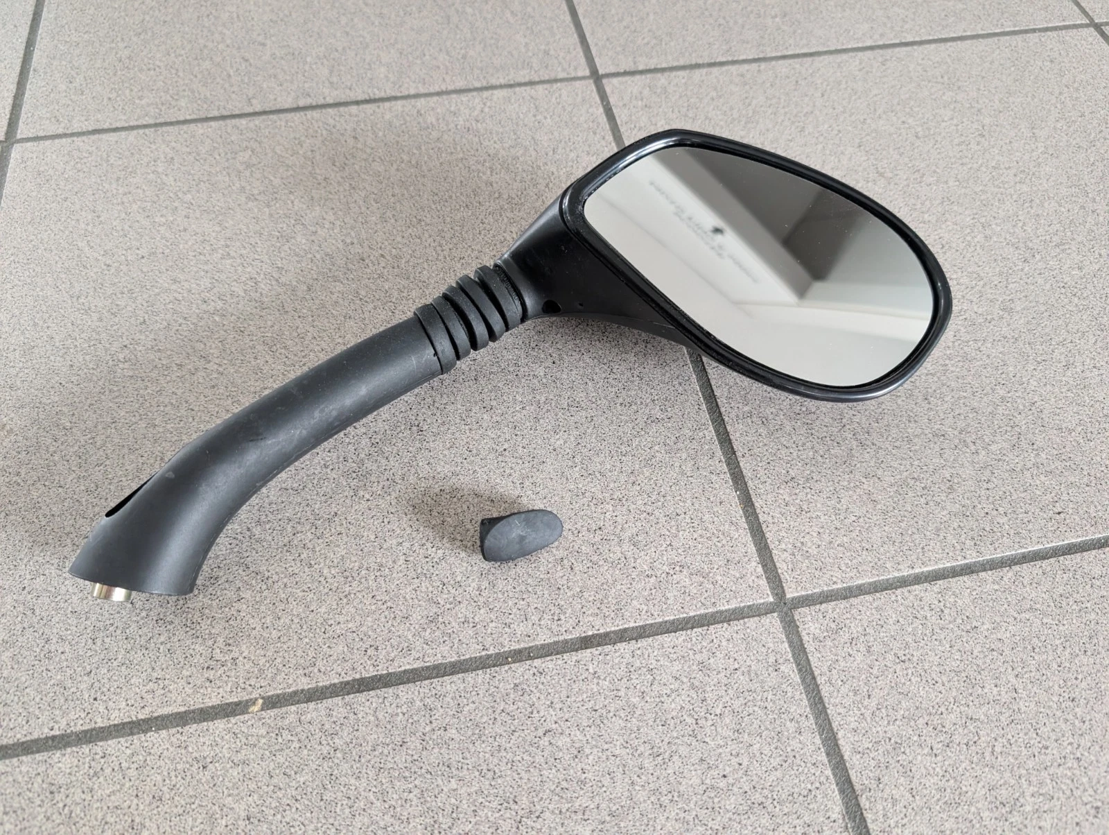 DESCRIZIONE DELL'IMMAGINE