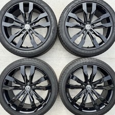4 Replica VW Tiguan 20" Suzuka GLOSS BLACK Alloy Wheels & Goodyear Tyres 255 40