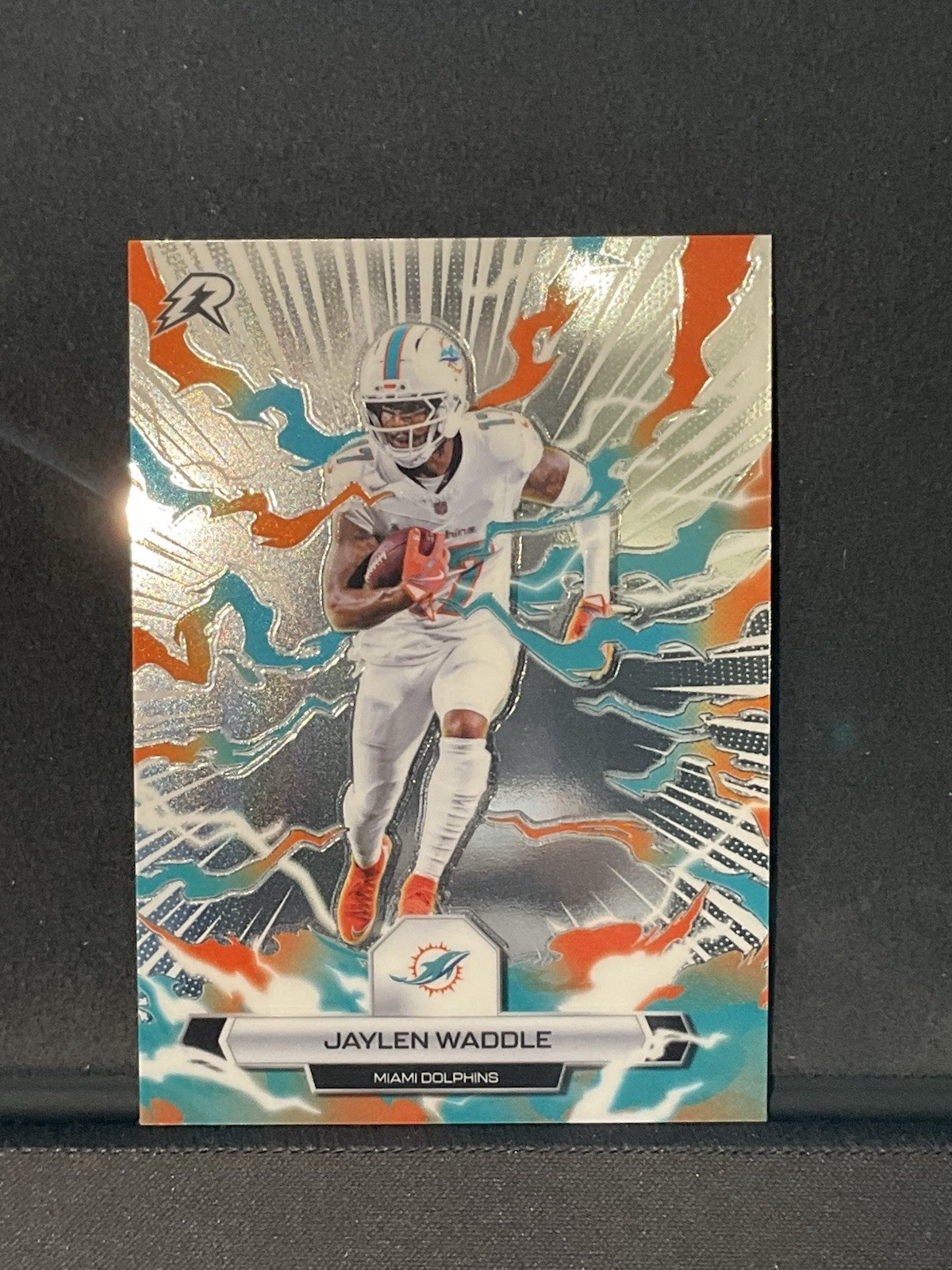 2025 Topps Resurgence Football #62 Jaylen Waddle, Miami Dolphins