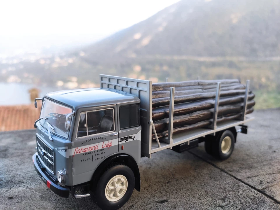 Camion d'Epoca Vintage Truck OM Titano I serie 1962 FIORAVANTI Die Cast 1/43 - Immagine 4 di 4