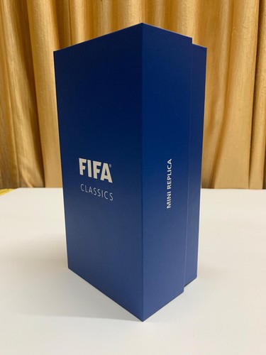 FIFA World Cup Trophy Replica 150mm with Pedestal FIFA Official Licensed Product - 第 9/19 張圖片