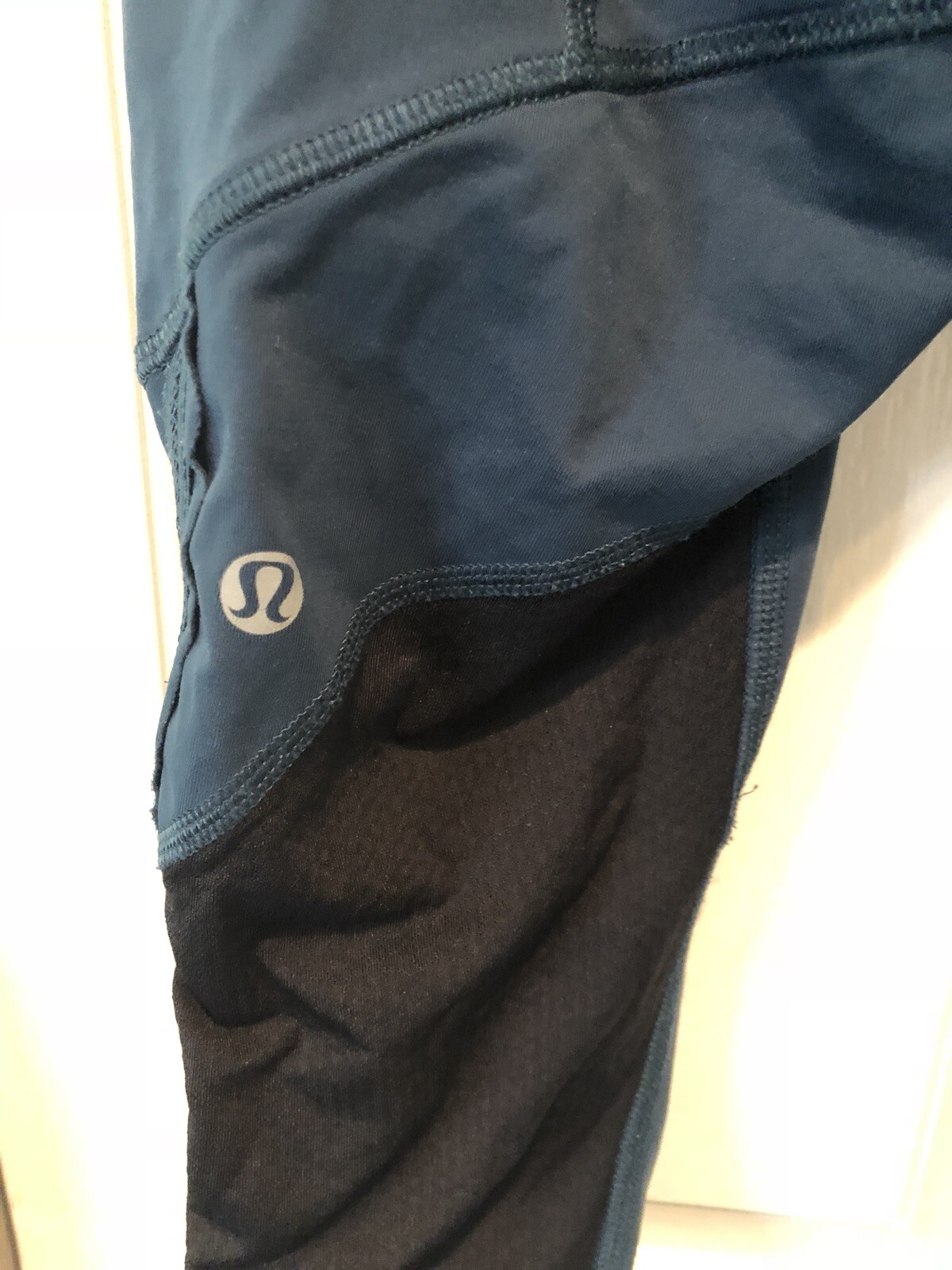 LULULEMON Dance Studio Workout Crop Pants Ladies Size… Gem