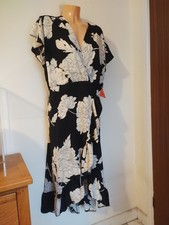 AX Paris Curve Mono Floral Wrap Midi Dress Size 20 BNWT