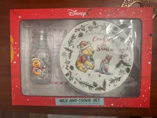 Disney Winnie The Pooh Milk & Cookie Set