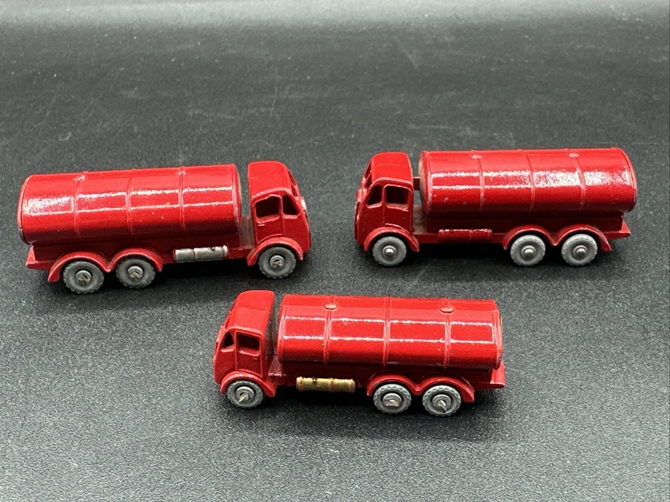 Moko Lesney Matchbox Series #11 Esso Road Tanker 1955 ERF lot of 3 different WOW - Image 3 of 4