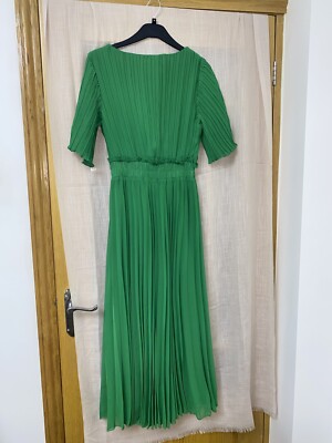 zara green pleated midi dress Zara Midi Dress with Voluminous Sleeves in Green  UFO No More